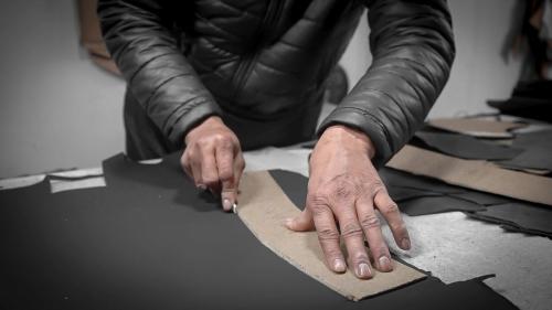 Leather-Cutting-Department-9